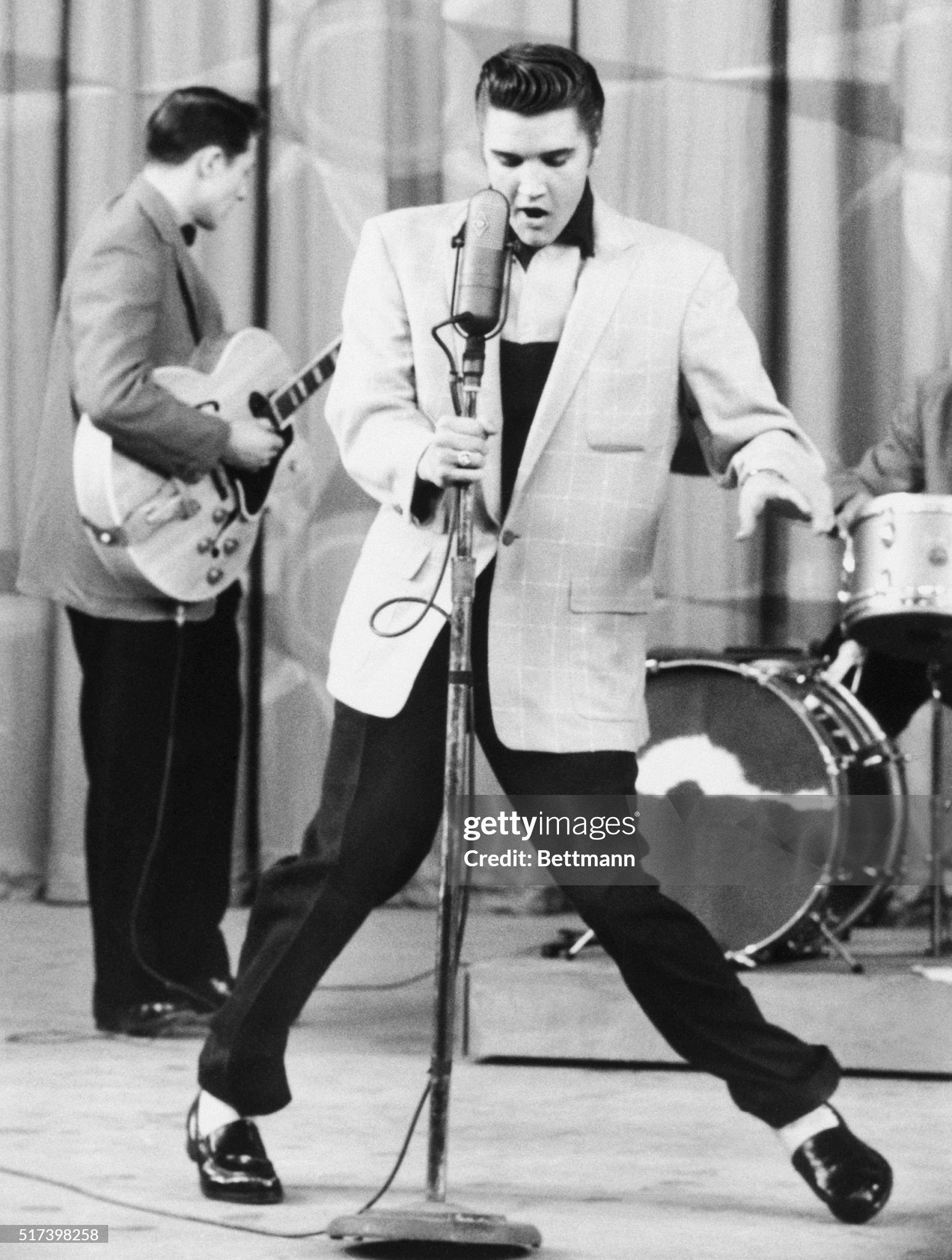 Bettmann, Elvis Presley Performing